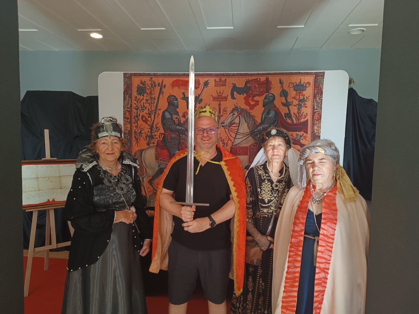 7a5dd8f9-2d85-407c-9bc0-1812ddd88a7c