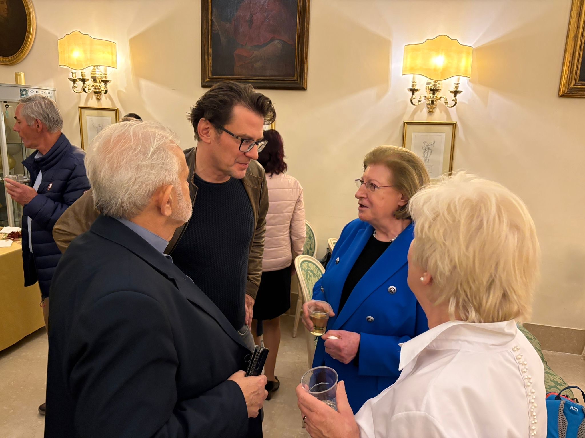 ce16f7cb-19ea-4c88-b157-85caedbb8b00