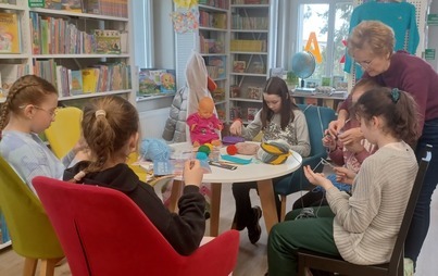 Zdjęcie do ZAJĘCIA DLA DZIECI Z PODSTAW SZYDEŁKOWANIA - 31.03.23 r.